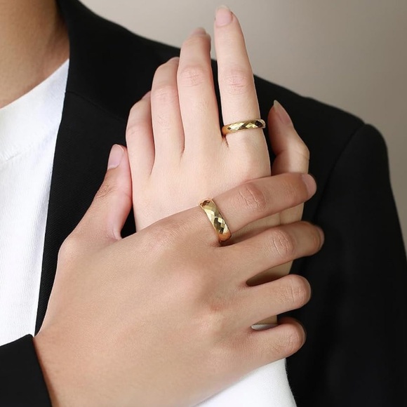 UNISEX - 4mm Tungsten Gold Wedding Band ~ Mens Womens Faceted Bridal Band - Picture 3 of 15